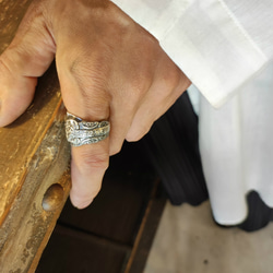 精緻的設計很時尚。日本古董銀鉗重製男士戒指_0813 復古 第10張的照片