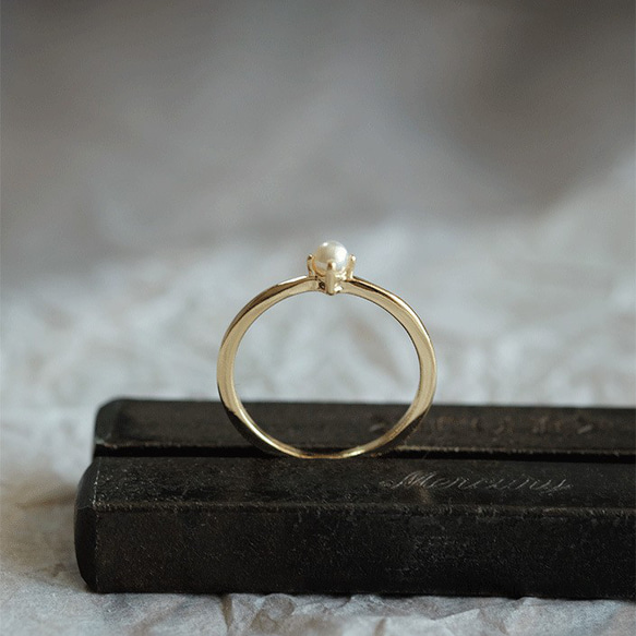 新作　ゴールド　シンプル　ミニパール　一粒　　指輪　リング　ring 　ピンキーリング　重ね付け 4枚目の画像