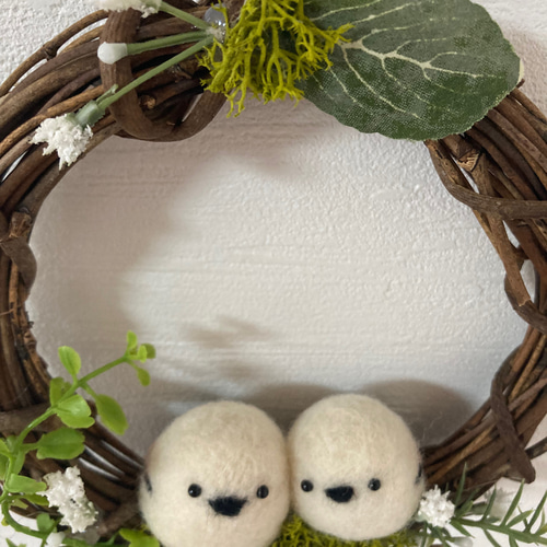 羊毛フェルト♡寄り添うシマエナガ夫婦のリース リース nijiiro_huwari