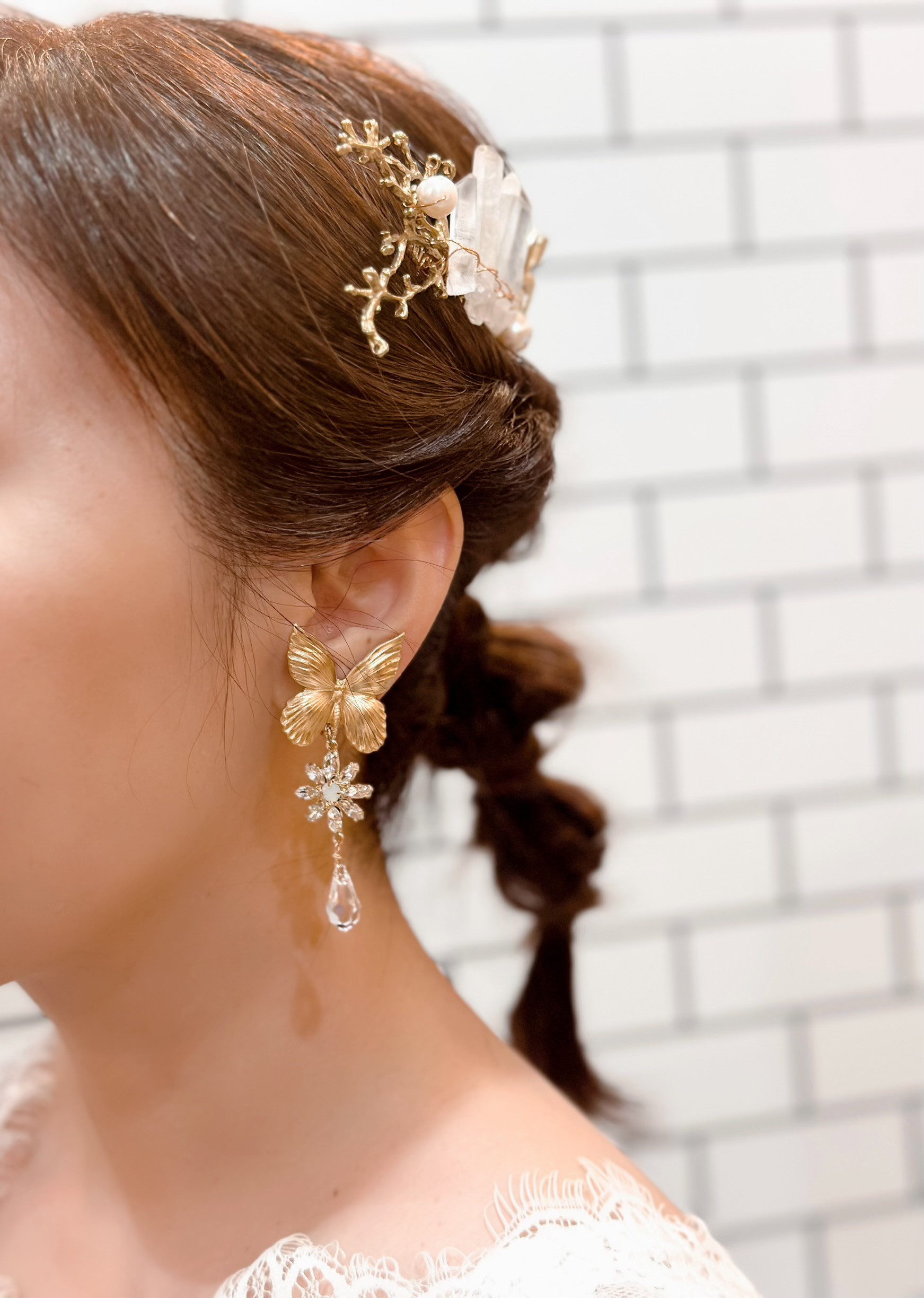 バタフライクリスタルイヤリング　ブライダル結婚式　ブライダルアクセサリー　ウェディングアクセサリー