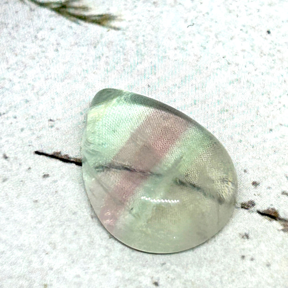 1188. 天然石　マルチカラーフローライト　AAA ペアシェイプ　ヘアゴム 3枚目の画像