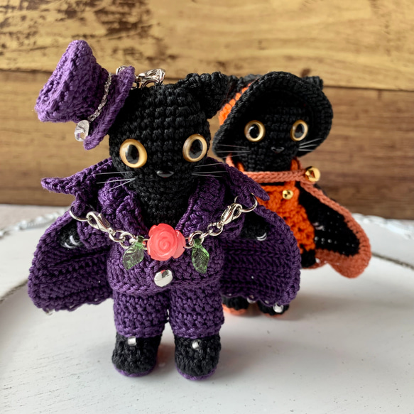 黒猫ドラキュラのバッグチャーム　ハロウィン　飾り　猫　あみぐるみ　レース編み 14枚目の画像