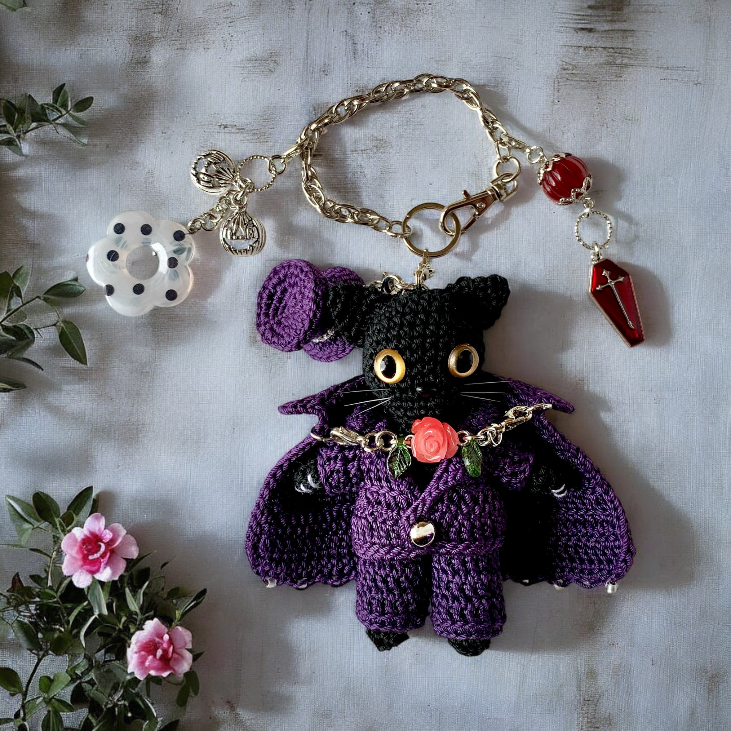黒猫ドラキュラのバッグチャーム ハロウィン 猫 あみぐるみ レース編み 猫雑貨