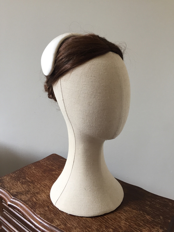 クラシカルなシルクタフタのボンネ 