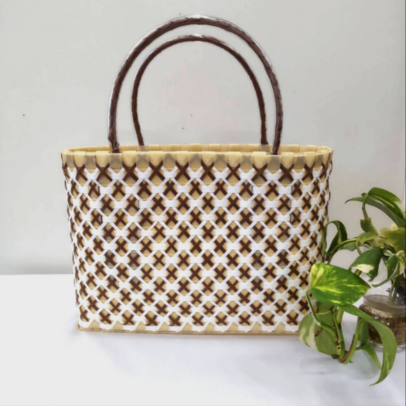 ppバンド、 ベージュと焦げ茶に白のアクセントを入れて！品の良い大人