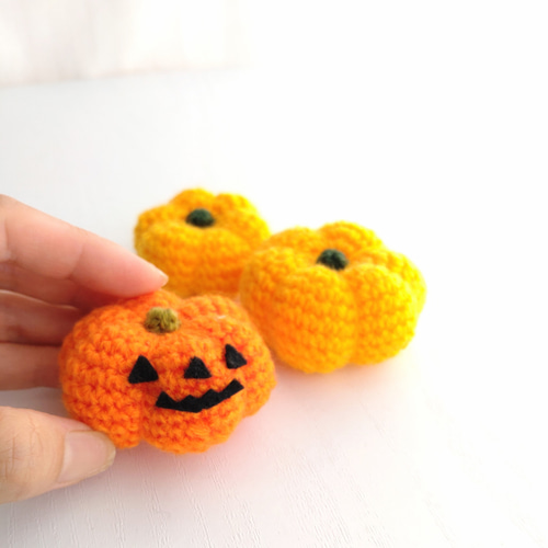 編みぐるみ♡ハロウィン♡ダックス♡かぼちゃ♡玄関に♡プレゼントに 編みぐるみ♡ハロウィン♡ダックス♡かぼちゃ♡玄関に