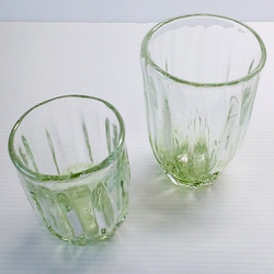 でこぼこ（グリーン系）セット（２個セット）/　吹きガラス　/　グラス・うつわ 3枚目の画像