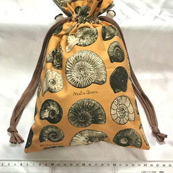 革 巾着袋 コインケース アンモナイト 革 巾着袋 コインケース アンモナイト