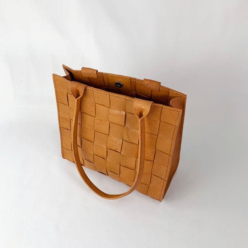 ハンドメイド　本革　トートバック　クリーマー加工　キャメル　★新品／未使用品★ 格子編みの本革トートバッグ(キャメル) トートバッグ Z-chan