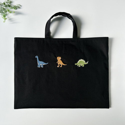 絵本袋　上履き入れ　布団袋　お念珠入れ　ヌビ恐竜刺繍 絵本袋 上履き入れ 布団袋 お念珠入れ ヌビ恐竜刺繍 絵本袋上履き