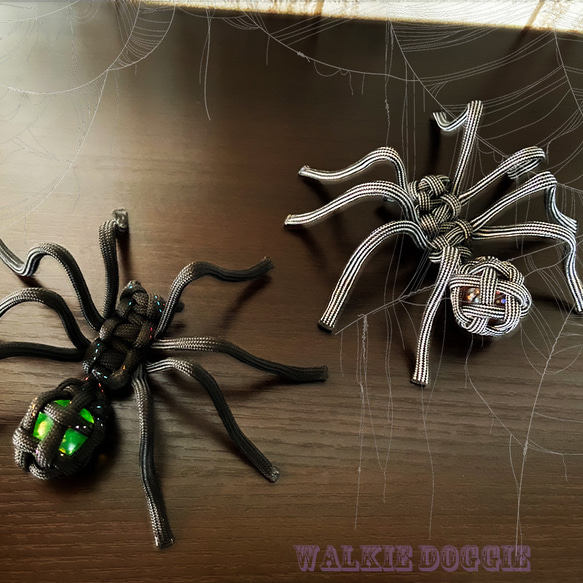 パラコードスパイダー -蜘蛛- ハロウィン用ディスプレイに　生き物シリーズ 4枚目の画像