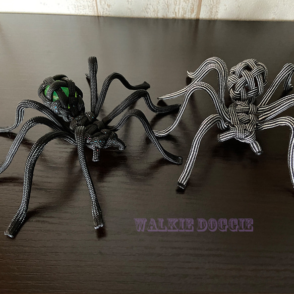 パラコードスパイダー -蜘蛛- ハロウィン用ディスプレイに　生き物シリーズ 3枚目の画像