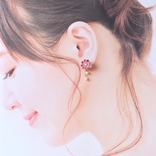 コスモスひと粒ピアス／イヤリング（選べる！コスモス3色） 花、ギフト