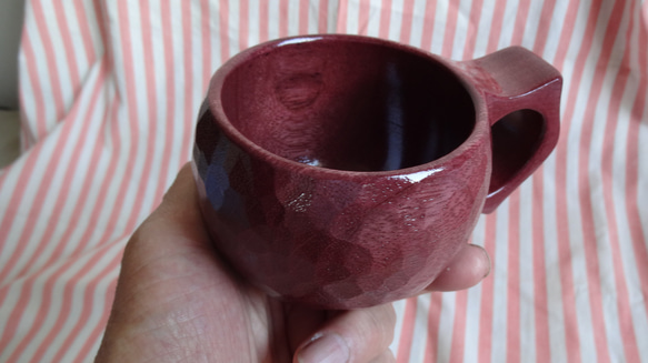  紫心心 Ichiki 雕刻咖啡杯。 第11張的照片