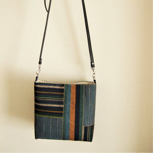 ち*え様 ハンドメイド•ショルダーバッグ•ポシェット•大人可愛い•ドット柄 ち*え様 ハンドメイド•ショルダーバッグ•ポシェット•大人可愛い