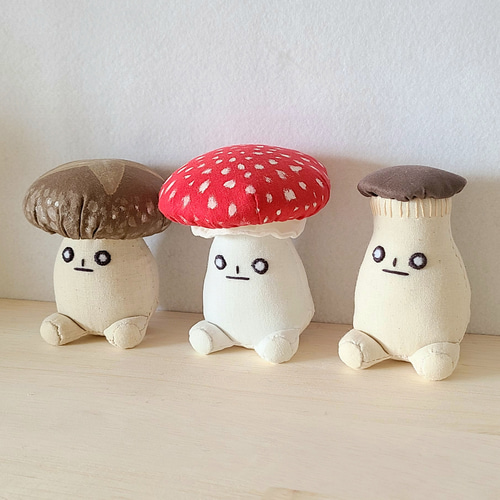 おもしろくかわいいキノコの妖精 ぬいぐるみ アーティスト 創作人形 海外作家様 51wSa0gGYFL._AC_UF894,