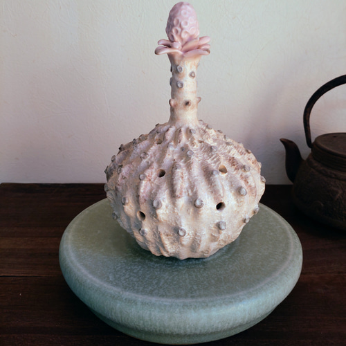 陶器の香炉 「アートな花」 フレグランス 癒し 一点物 ディフューザー