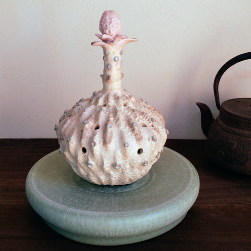 陶器の香炉 「アートな花」 フレグランス 癒し 一点物 ディフューザー