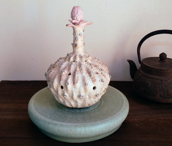 陶器の香炉 「アートな花」 フレグランス 癒し 一点物 ディフューザー