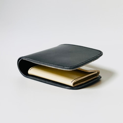 究極のシンプルを追求した本革の二つ折り財布【ブラック】【送料無料】 2枚目の画像
