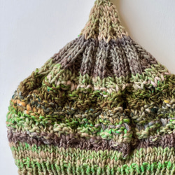 １点限定！　新作！野呂英作毛糸使用どんぐりニット帽子　手編み　ピスタチオグリーングデーション　フリーサイズ・プチギフト 3枚目の画像