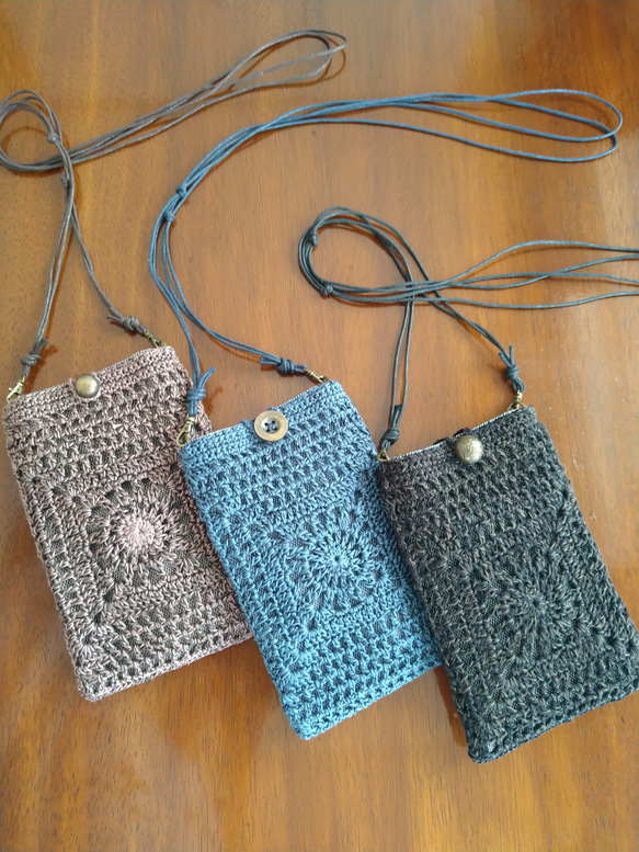 レース編み・スマホポシェット（ブラック） ポシェット パールヴァティ