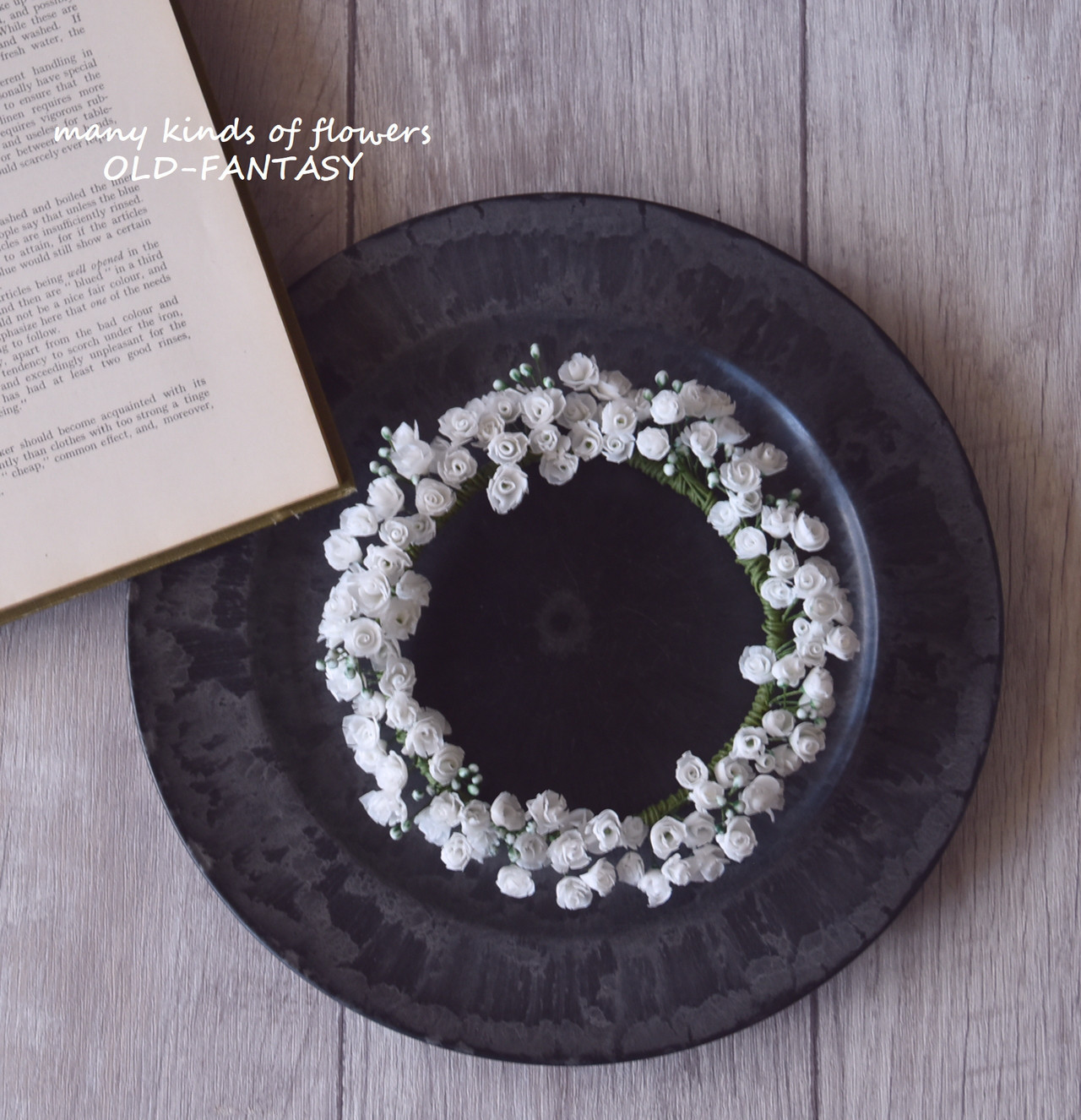 ◆粘土のお花◆　かすみ草のリース　（直径約15センチ）・・・K863