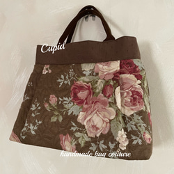 YUWAの膨れ織り華やかな花柄お洒落軽量ダーツバッグ（リボンコサージュ付き） 4枚目の画像
