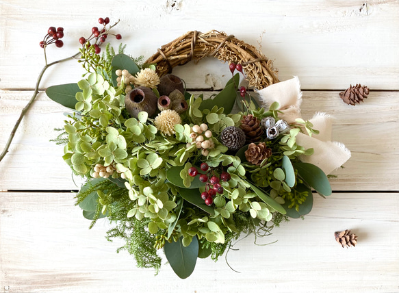 木の実たちとアナベルの秋のハーフリース 1枚目の画像