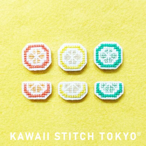 カットレモン【ブローチ】バッチ バッジ 檸檬 果物 フルーツ 刺繍