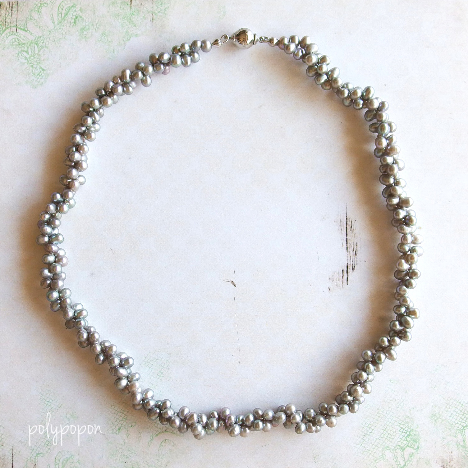 ［1点もの］シルバーグレー淡水パールの2連ネックレス