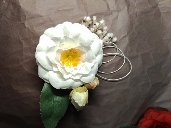 八重咲き白椿⚪蕾付き☆ダブルクリップ 5枚目の画像