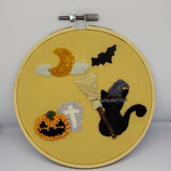 ハロウィンの壁掛け　刺繍　くろねこ　かぼちゃ 3枚目の画像