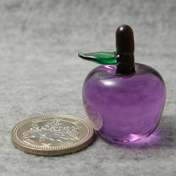 リンゴのミニ置物（紫色） ガラス No2279 5枚目の画像