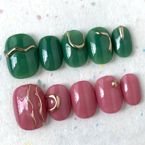 ネイルチップ グリーンとピンクのシンプルニュアンスネイル 緑 韓国