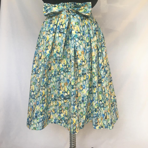 新作✴︎リバティ大人の素敵リボンスカート✴︎アレクサンドラ ブルー  