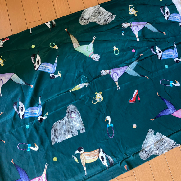 マンナイン　Dog lesson　膝下丈　ワンピース　犬　F　緑　mannine マンナインmannine Dog lesson高級ポリエステル 5.4m 生地 mky