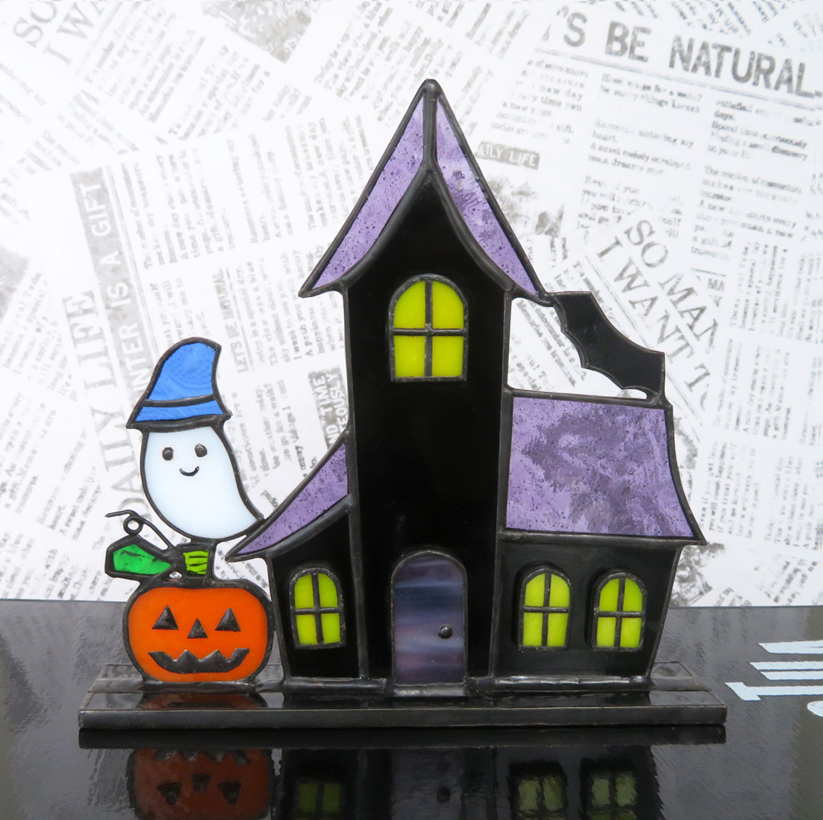 ステンドグラス　ハロウィンのパネル
