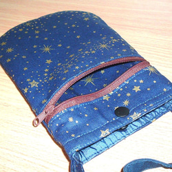 スマホポシェット　キラキラ輝く流星ゴールド　ファスナー付き　紺色　 7枚目の画像