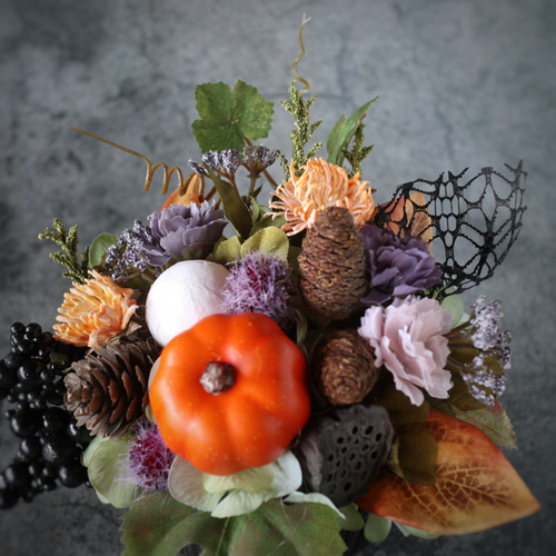 お値下げ中❣️ハロウィン❣️お化け、ほうき、かぼちゃ、薔薇フラワーアレジ❁⃘*.゜ 9月クラフトキット「ハロウィンほうきスワッグ」｜マニカホーム徳重