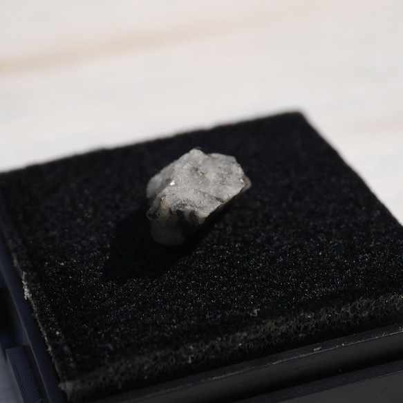 天然石フェナカイト1個約4.9ct(ブラジル産)結晶原石ルースケース付属鉱物[phe-230828-16] 15枚目の画像