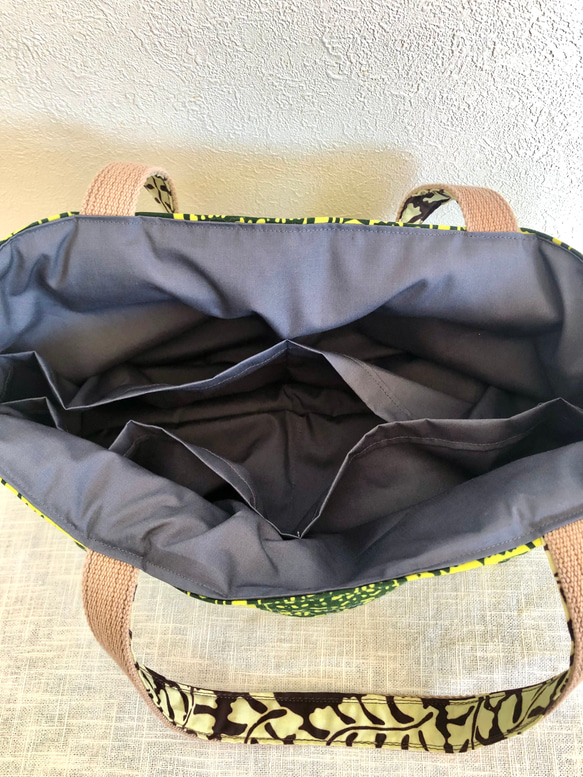 トートバッグ   〜　ハワイファッションブランドNOANOA のパッチバッグからのリメイク品 6枚目の画像