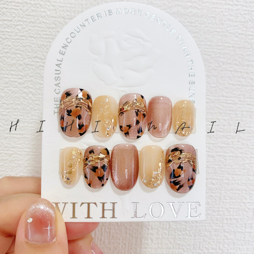 マグネットネイル 秋ネイル 冬ネイル ワンホンネイル 韓国ネイル