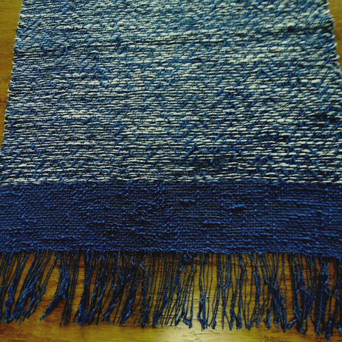 藍染め手織ティーマットC (ランチョンマット、たて糸紺色のジグザグ柄