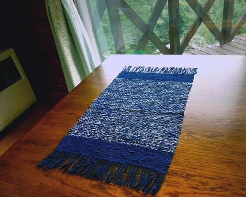 藍染め手織ティーマットC (ランチョンマット、たて糸紺色のジグザグ柄