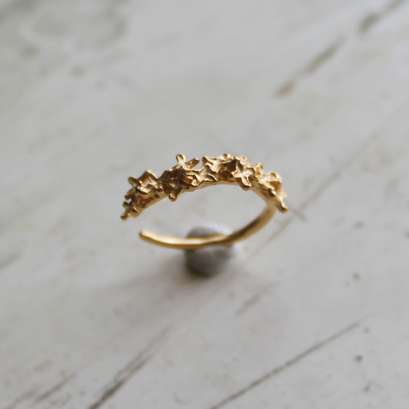 金色桂花耳骨夾 L 第3張的照片