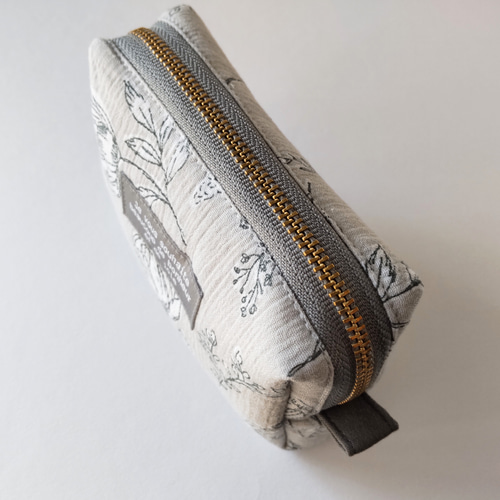 【関税込/国内発】◆BOTTEGAVENETA メタリック スクエアポーチ 関税込/国内発】◇BOTTEGAVENETA メタリック スクエアポーチ