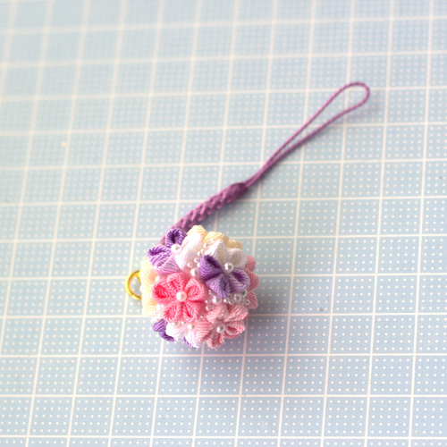 ❁つまみ細工芝桜根付けストラップ❁帯飾り袴飾りキー