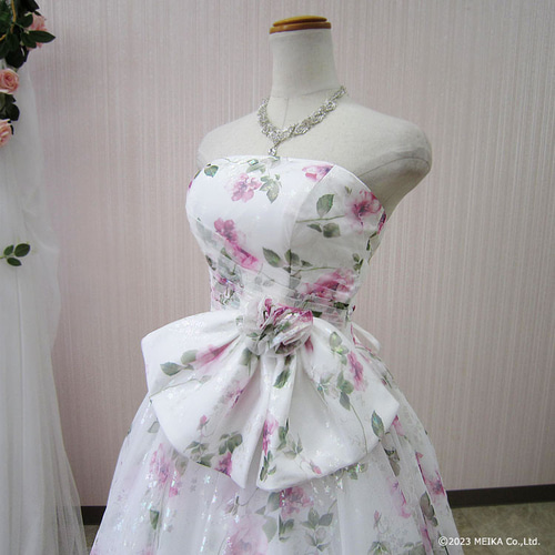 カラードレス ウェディングドレス 結婚式 花嫁 前撮り演奏会 白 カラードレス ウェディングドレス 結婚式 花嫁 前撮り演奏会 白