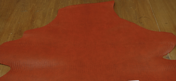 スペインレザー　山羊革リザード型押+アタマ張り　＃赤茶 3枚目の画像